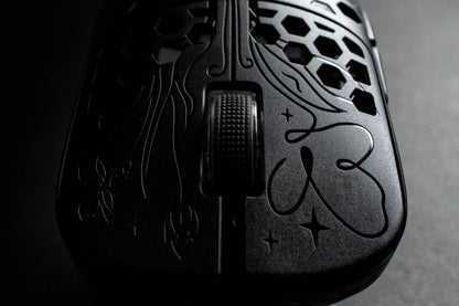 BLACK LOTUS-39g Carbon Fiber 8K Wireless Gaming Mouse